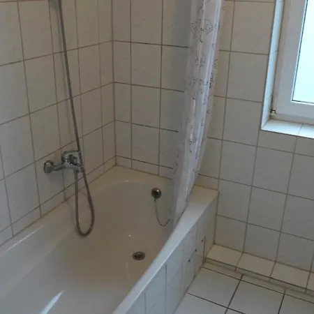 Charmantes In Mittelfeld