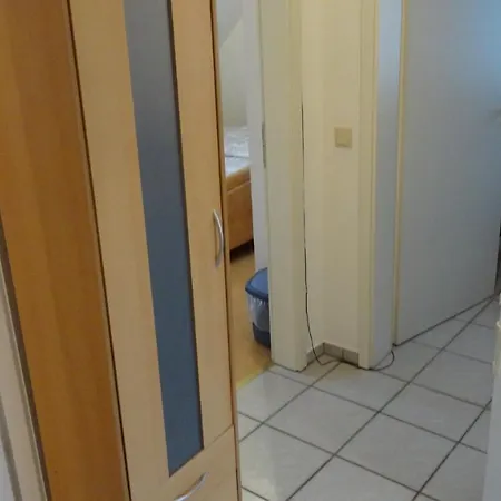 Charmantes In Mittelfeld Apartment